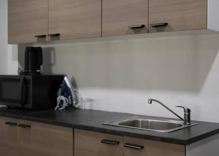 Huge Townhome In Cbd I 4br 6bath