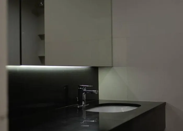 Huge Townhome In Cbd I 4br 6bath