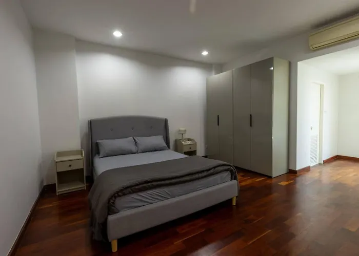 Casa vacanze Huge Townhome In Cbd I 4br 6bath *